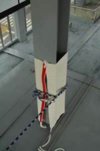 固定點架設_H鋼纏繞需加繩索保護墊