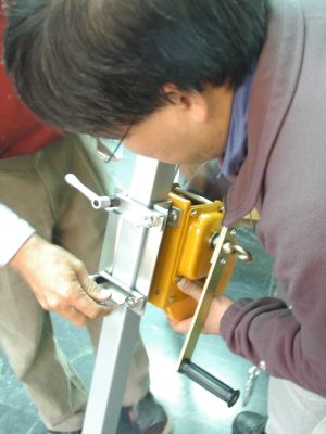 TIGER 41-Z7N 鋼索捲揚器安裝快速，只需三十秒左右即可完成