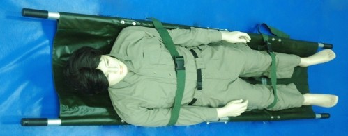 TA-186二折式擔架 使用圖